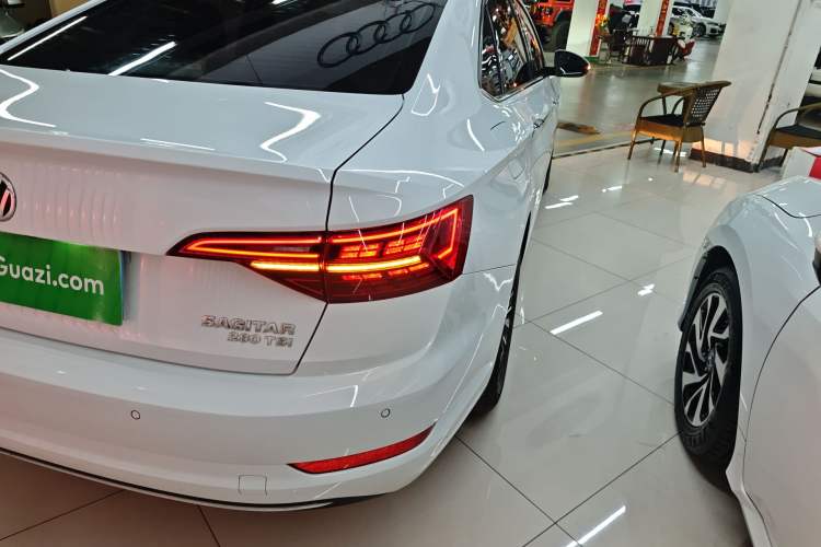 Used Volkswagen Sagitar 2021 280TSI DSG Comfort Connect Edition Right Rear Taillight