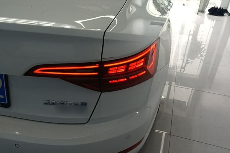 Used Volkswagen Sagitar 2021 280TSI DSG Excellence Edition Right Rear Taillight