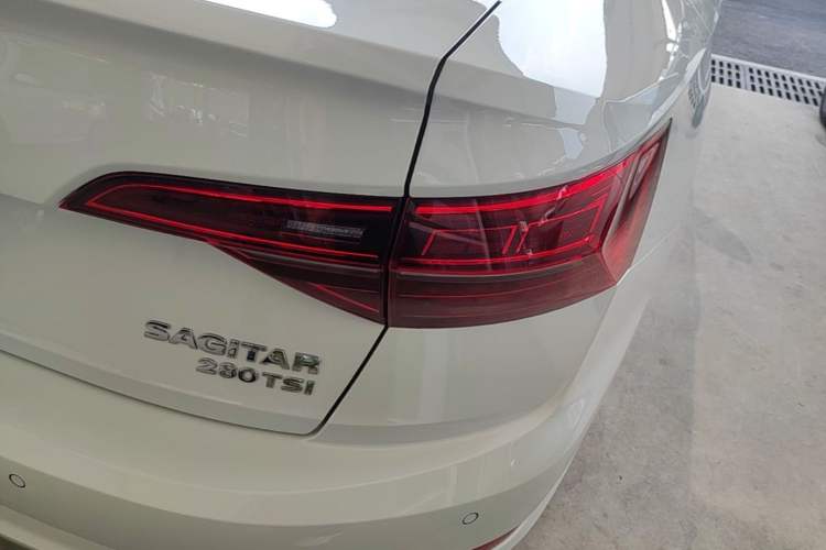 Used Volkswagen Sagitar 2021 280TSI DSG Excellence Edition Right Rear Taillight