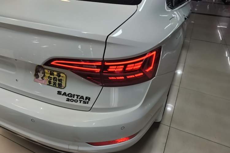 Used Volkswagen Sagitar 2021 200TSI DSG Comfort Connect Edition Right Rear Taillight