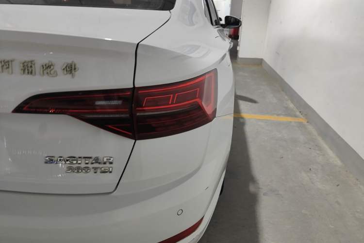 Used Volkswagen Sagitar 2021 280TSI DSG Excellence Edition Right Rear Taillight