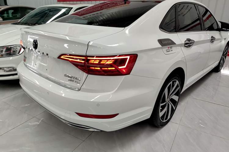 Used Volkswagen Sagitar 2021 280TSI DSG Excellence Edition Right Rear Taillight