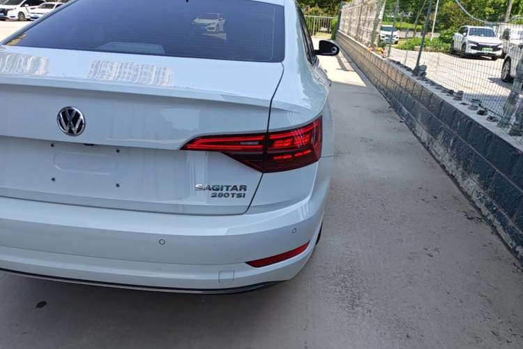 Used Volkswagen Sagitar 2021 280TSI DSG Excellence Edition Right Rear Taillight
