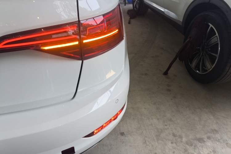 Used Volkswagen Sagitar 2021 280TSI DSG Excellence Edition Right Rear Taillight