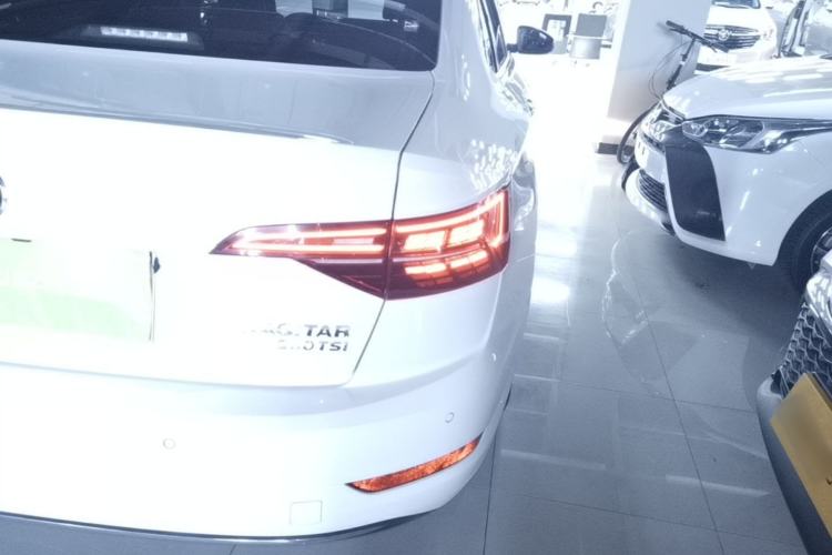 Used Volkswagen Sagitar 2021 280TSI DSG Comfort Connect Edition Right Rear Taillight
