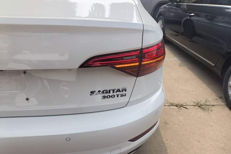 Used Volkswagen Sagitar 2021 200TSI DSG Comfort Connect Edition Right Rear Taillight