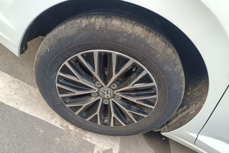 Used Volkswagen Sagitar 2021 280TSI DSG Comfort Connect Edition Right Rear Wheel Hub