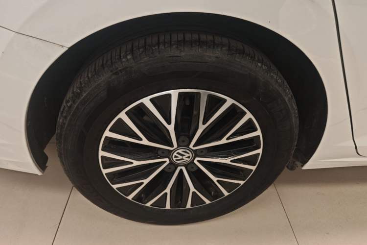 Used Volkswagen Sagitar 2021 200TSI DSG Comfort Connect Edition Right Rear Wheel Hub