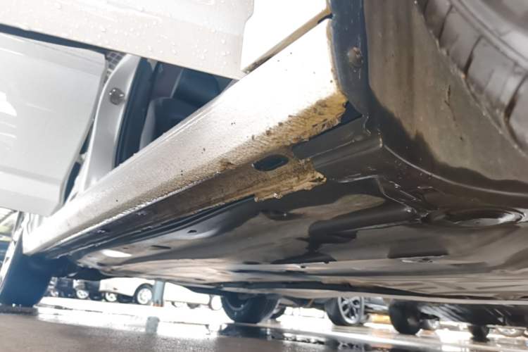 Used Volkswagen Sagitar 2021 200TSI DSG Excellence Edition Right Side Sill