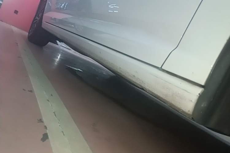Used Volkswagen Sagitar 2021 200TSI DSG Comfort Connect Edition Right Side Sill