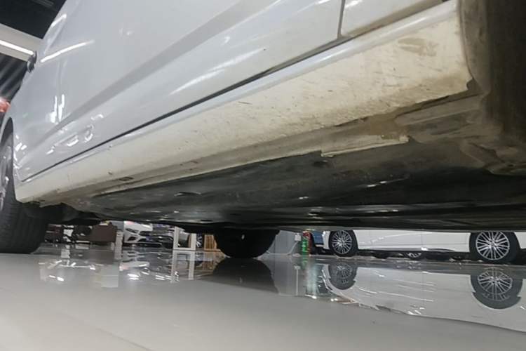 Used Volkswagen Sagitar 2021 280TSI DSG Luxury Smart Connectivity Edition Right Side Sill