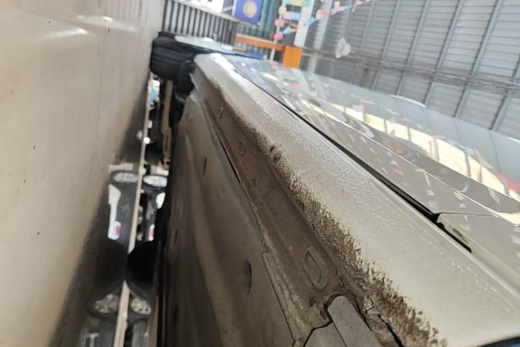 Used Volkswagen Sagitar 2021 280TSI DSG Comfort Connect Edition Right Side Sill