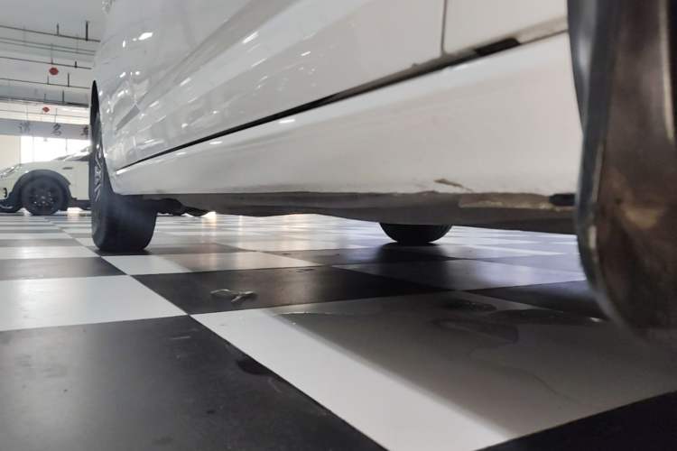 Used Volkswagen Sagitar 2021 280TSI DSG Comfort Connect Edition Right Side Sill