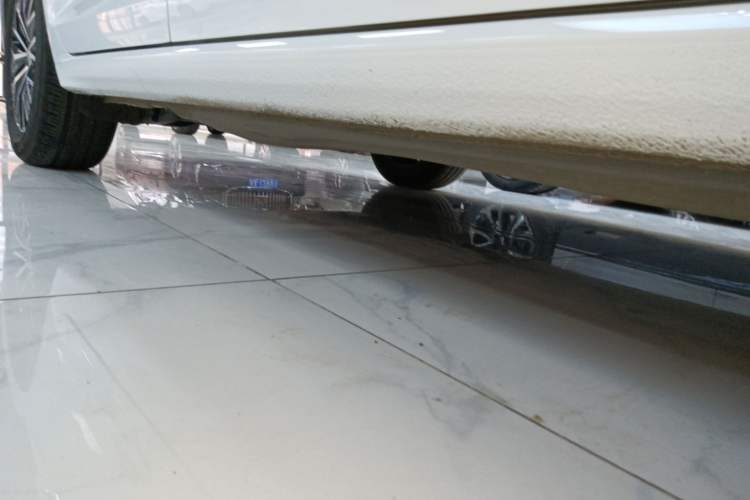 Used Volkswagen Sagitar 2021 280TSI DSG Comfort Connect Edition Right Side Sill