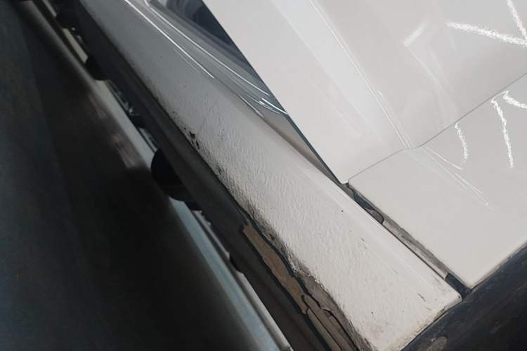 Used Volkswagen Sagitar 2021 280TSI DSG Excellence Edition Right Side Sill