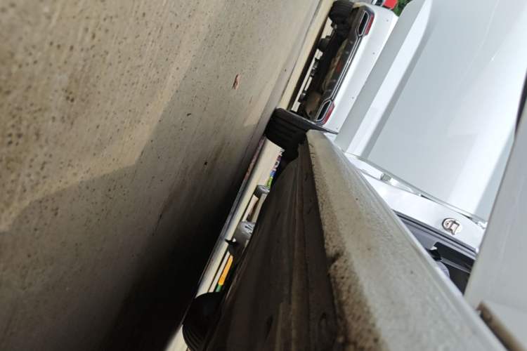 Used Volkswagen Sagitar 2021 200TSI DSG Excellence Edition Right Side Sill