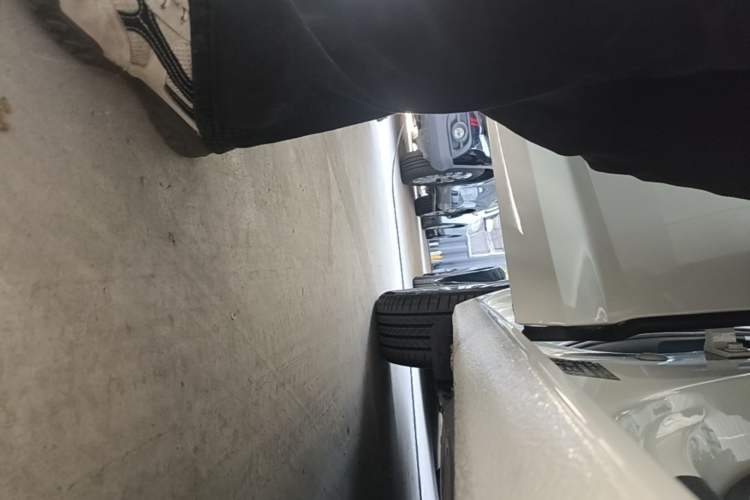 Used Volkswagen Sagitar 2021 280TSI DSG Excellence Edition Right Side Sill