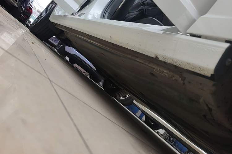 Used Volkswagen Sagitar 2021 280TSI DSG Excellence Edition Right Side Sill
