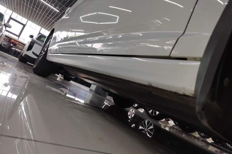 Used Volkswagen Sagitar 2021 280TSI DSG Comfort Connect Edition Right Side Sill