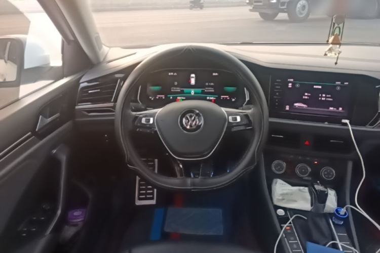 Used Volkswagen Sagitar 2021 280TSI DSG 30th Anniversary Edition Steering Wheel
