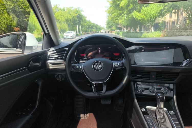 Used Volkswagen Sagitar 2021 280TSI DSG 30th Anniversary Edition Steering Wheel