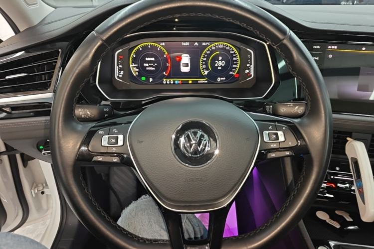Used Volkswagen Sagitar 2021 280TSI DSG Excellence Edition Steering Wheel