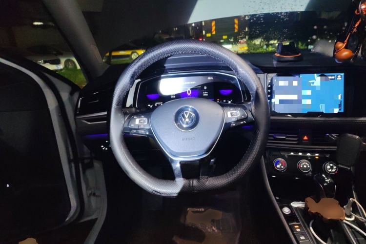 Used Volkswagen Sagitar 2021 280TSI DSG 30th Anniversary Edition Steering Wheel