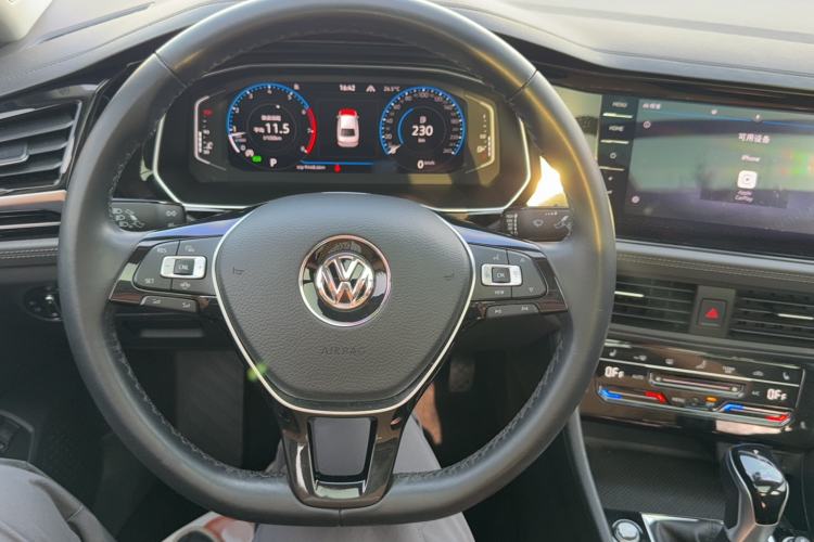 Used Volkswagen Sagitar 2021 280TSI DSG Excellence Edition Steering Wheel