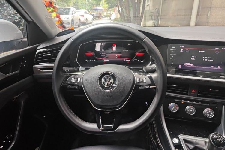 Used Volkswagen Sagitar 2021 200TSI Manual Overdrive Edition Steering Wheel