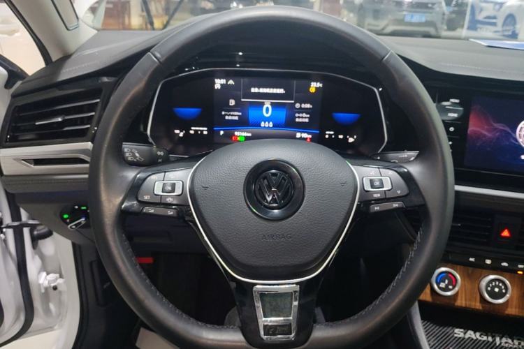 Used Volkswagen Sagitar 2021 280TSI DSG 30th Anniversary Edition Steering Wheel