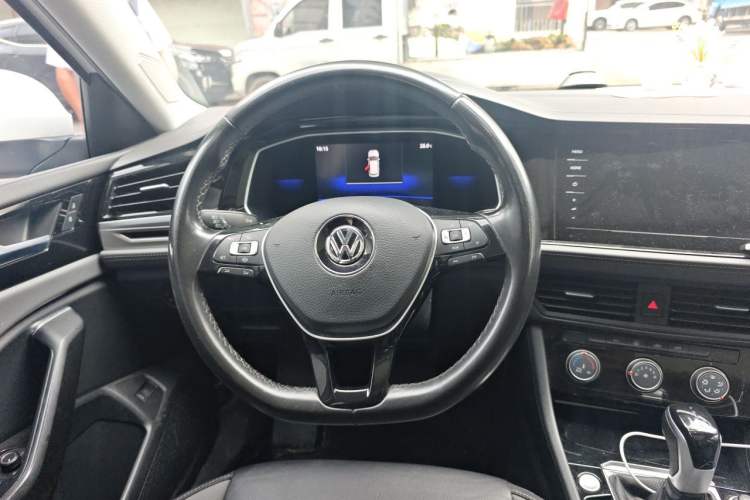 Used Volkswagen Sagitar 2021 280TSI DSG 30th Anniversary Edition Steering Wheel