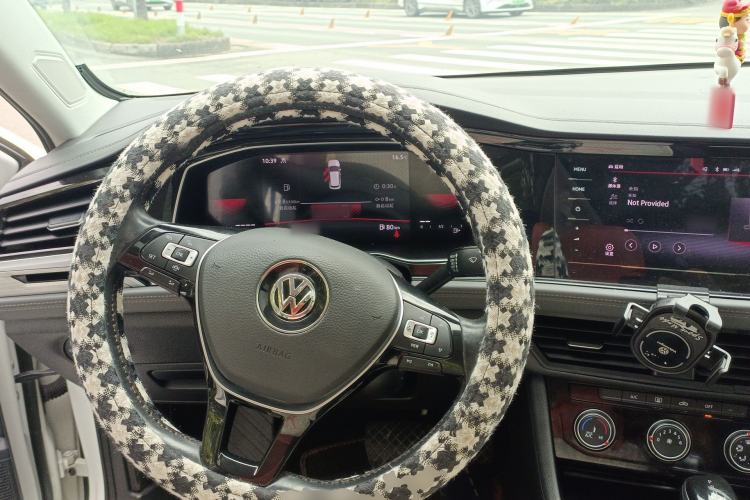Used Volkswagen Sagitar 2021 280TSI DSG Excellence Edition Steering Wheel