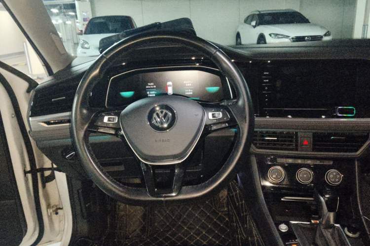 Used Volkswagen Sagitar 2021 280TSI DSG Comfort Connect Edition Steering Wheel