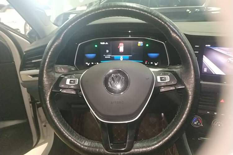 Used Volkswagen Sagitar 2021 280TSI DSG Comfort Connect Edition Steering Wheel