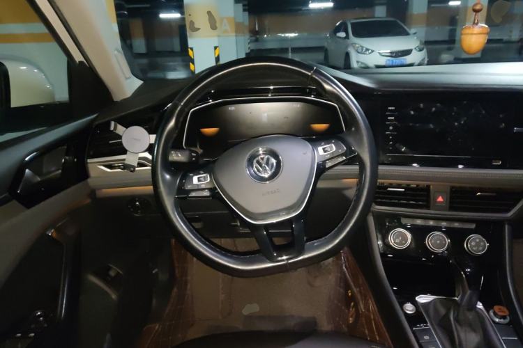 Used Volkswagen Sagitar 2021 280TSI DSG Comfort Connect Edition Steering Wheel