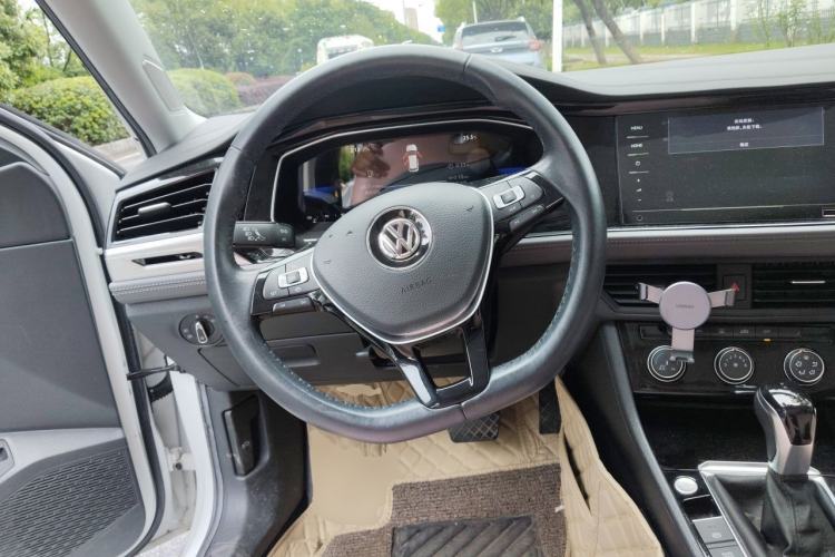 Used Volkswagen Sagitar 2021 280TSI DSG 30th Anniversary Edition Steering Wheel
