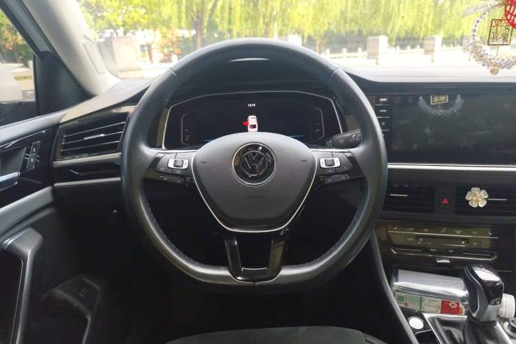 Used Volkswagen Sagitar 2021 280TSI DSG Luxury Smart Connectivity Edition Steering Wheel