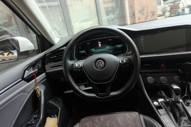 Used Volkswagen Sagitar 2021 280TSI DSG 30th Anniversary Edition Steering Wheel