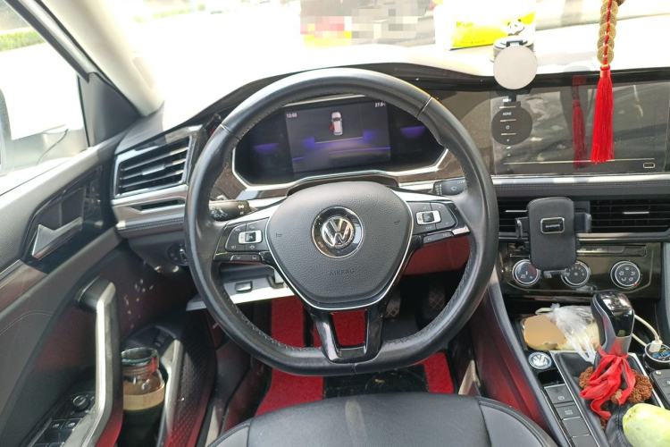 Used Volkswagen Sagitar 2021 280TSI DSG Luxury Smart Connectivity Edition Steering Wheel