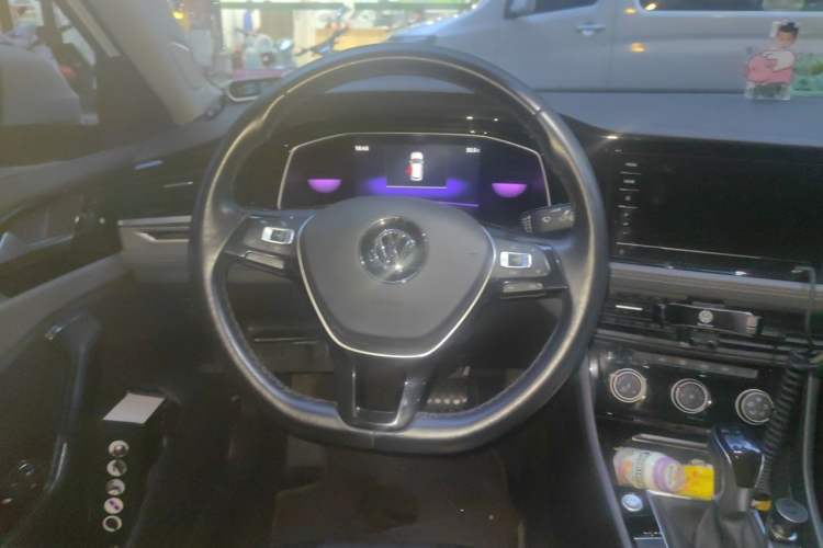 Used Volkswagen Sagitar 2021 280TSI DSG 30th Anniversary Edition Steering Wheel