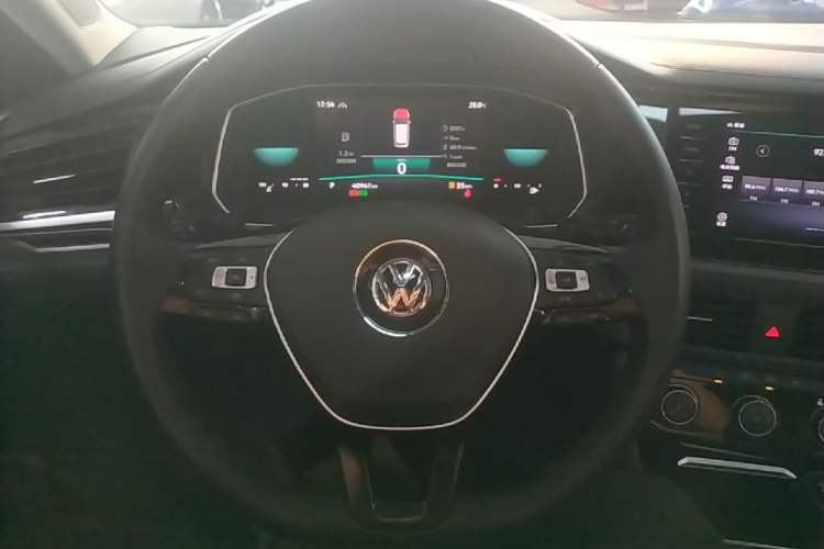 Used Volkswagen Sagitar 2021 280TSI DSG Excellence Edition Steering Wheel