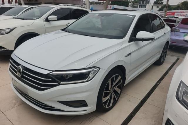 Ojetý Volkswagen Sagitar 2021 280TSI DSG Excellence Edition