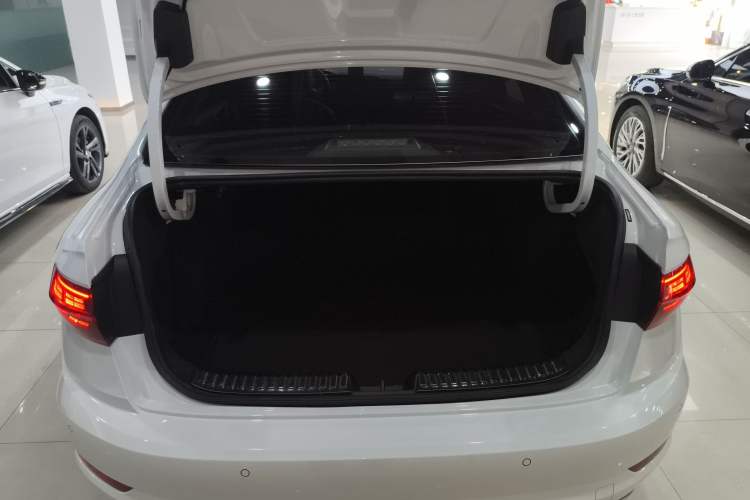 Used Volkswagen Sagitar 2021 280TSI DSG Excellence Edition Trunk