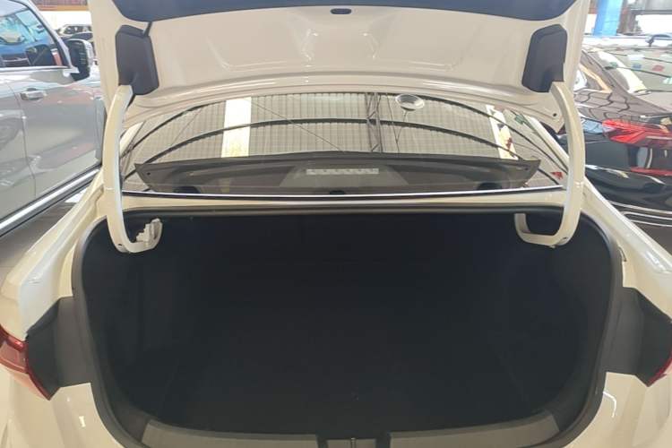 Used Volkswagen Sagitar 2021 280TSI DSG Comfort Connect Edition Trunk