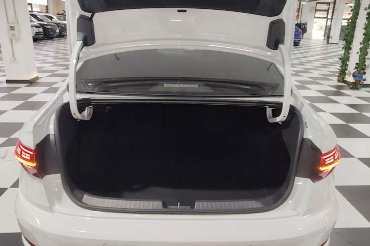 Used Volkswagen Sagitar 2021 280TSI DSG Comfort Connect Edition Trunk