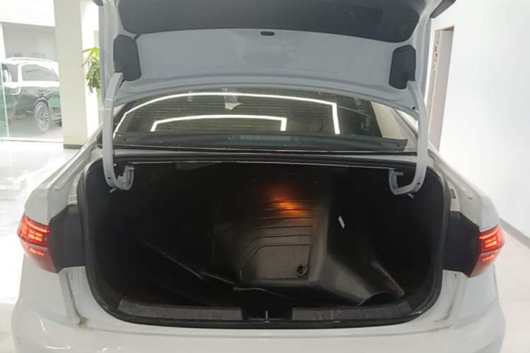 Used Volkswagen Sagitar 2021 280TSI DSG Excellence Edition Trunk