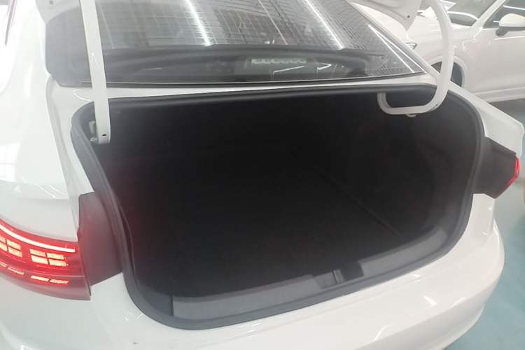Used Volkswagen Sagitar 2021 280TSI DSG Excellence Edition Trunk