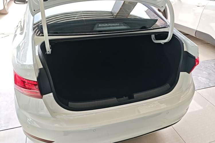 Used Volkswagen Sagitar 2021 280TSI DSG Excellence Edition Trunk