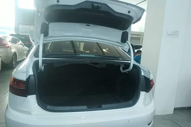 Used Volkswagen Sagitar 2021 280TSI DSG Excellence Edition Trunk