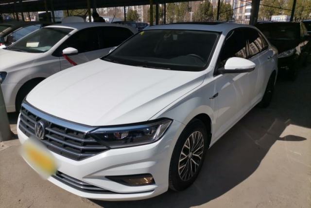 Ojetý Volkswagen Sagitar 2021 200TSI DSG Comfort Connect Edition